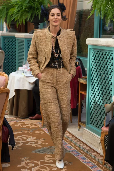 Look 37